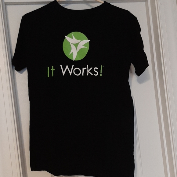 ItWorks short sleeve basic tee - Picture 1 of 1